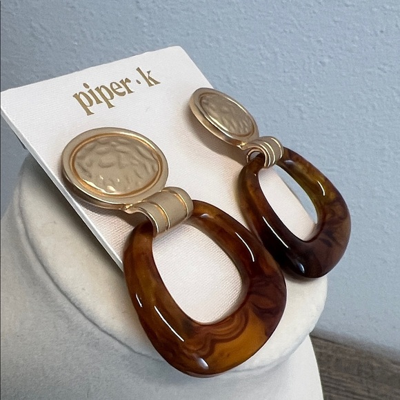 Piper K | Tortoiseshell Earrings - Picture 2 of 6